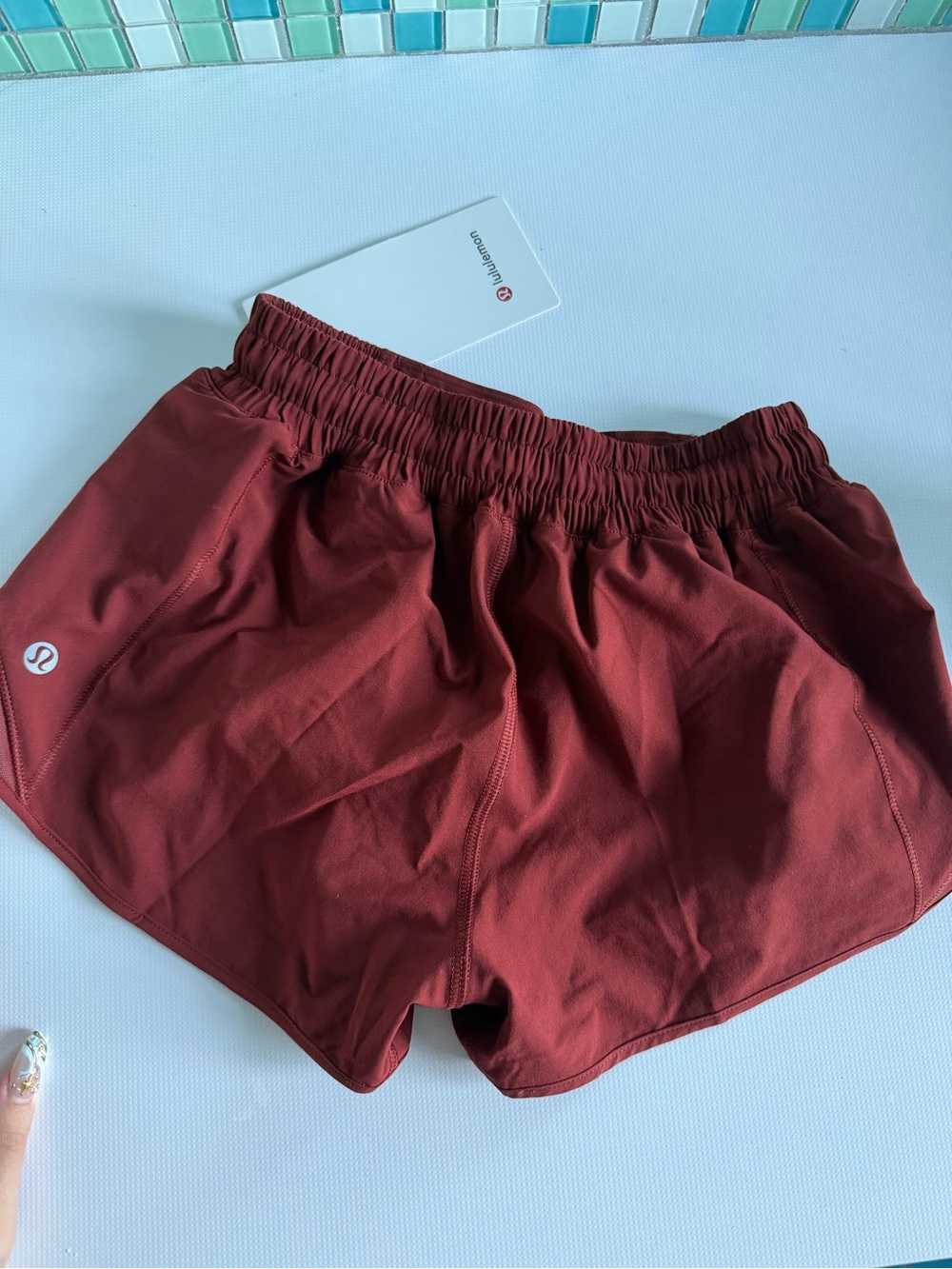 lululemon athletica hotty how low rise shorts 2.5 inches